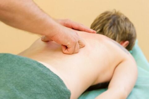 massage le haghaidh osteochondrosis thoracach