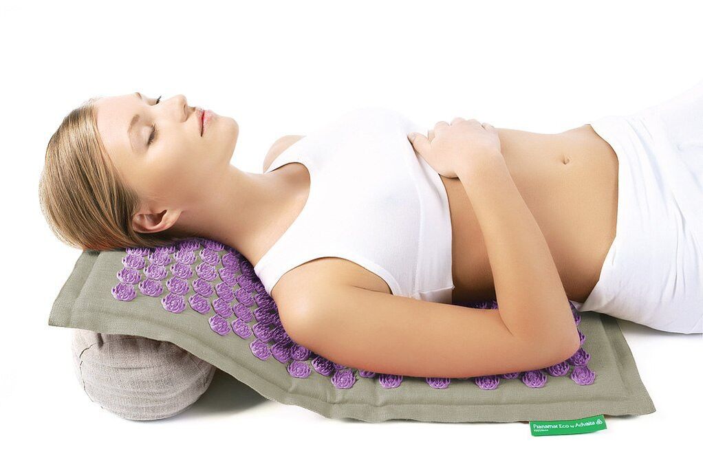 Cabhróidh an applicator snáthaide sa troid i gcoinne osteochondrosis an spine cheirbheacsach