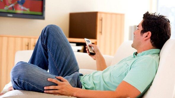 Is féidir le gníomhaíocht fhisiciúil íseal forbairt osteochondrosis ceirbheacsach a spreagadh